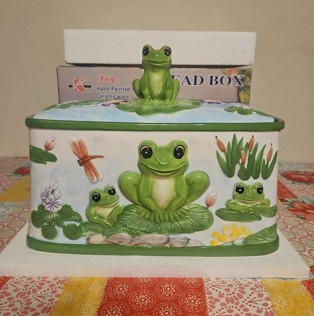 K Frog Hand-Painted Green Ceramic Bread Box